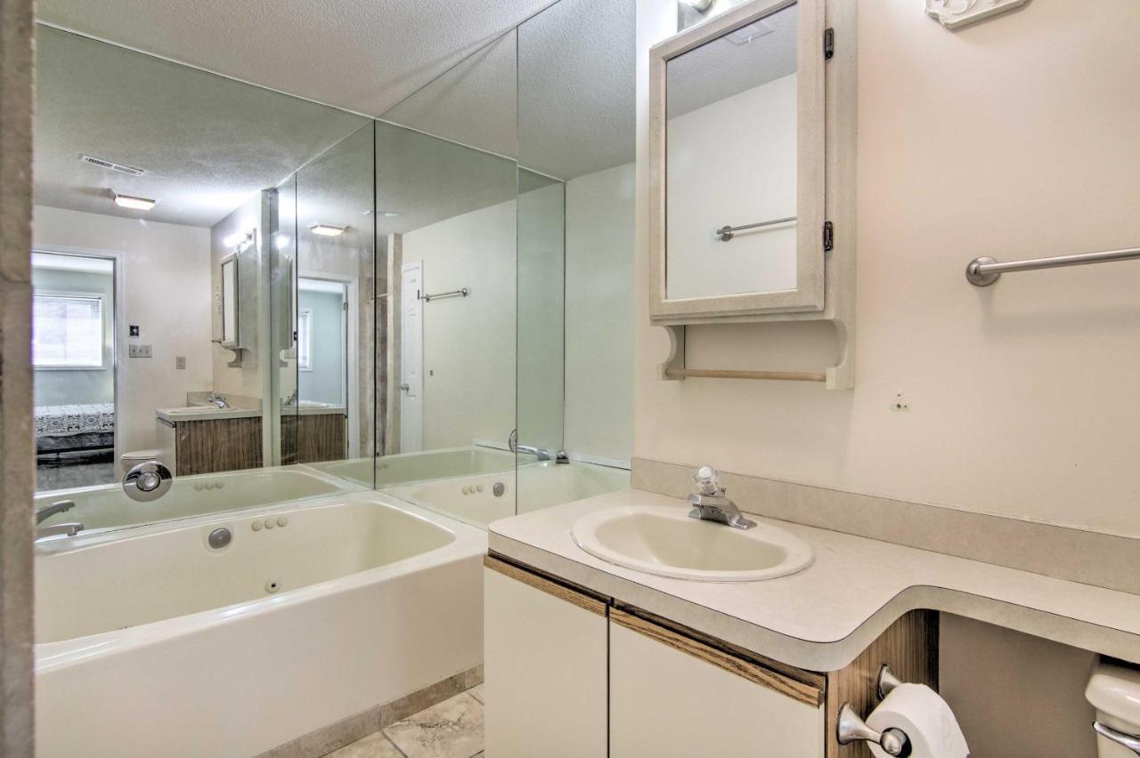 Ocean City Condo With Pool - Steps To Beach! Esterno foto